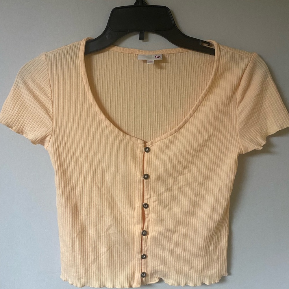 Cropped Tops - Picture 5 of 7